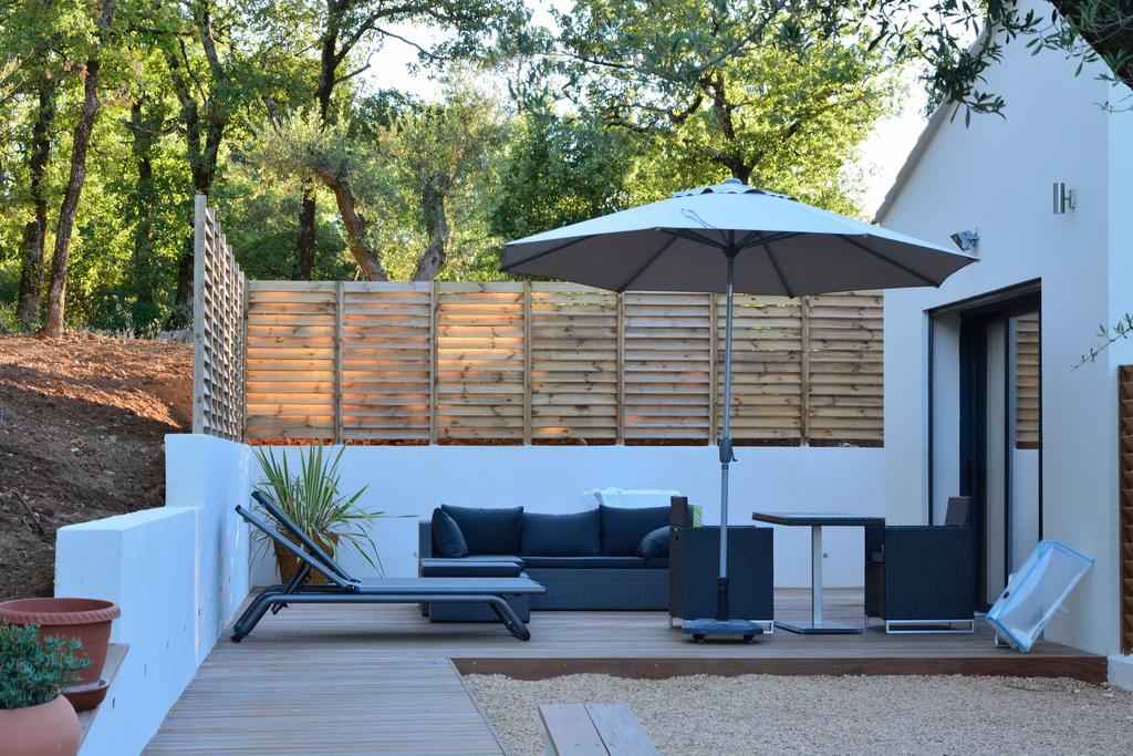 Sous Les Oliviers - Piscine Chauffee - Studios De Standing Tout-Equipes Saint-Maximin Esterno foto