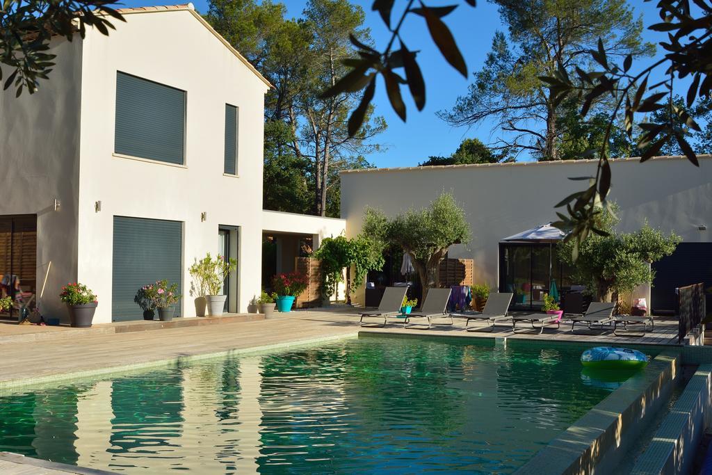 Sous Les Oliviers - Piscine Chauffee - Studios De Standing Tout-Equipes Saint-Maximin Esterno foto